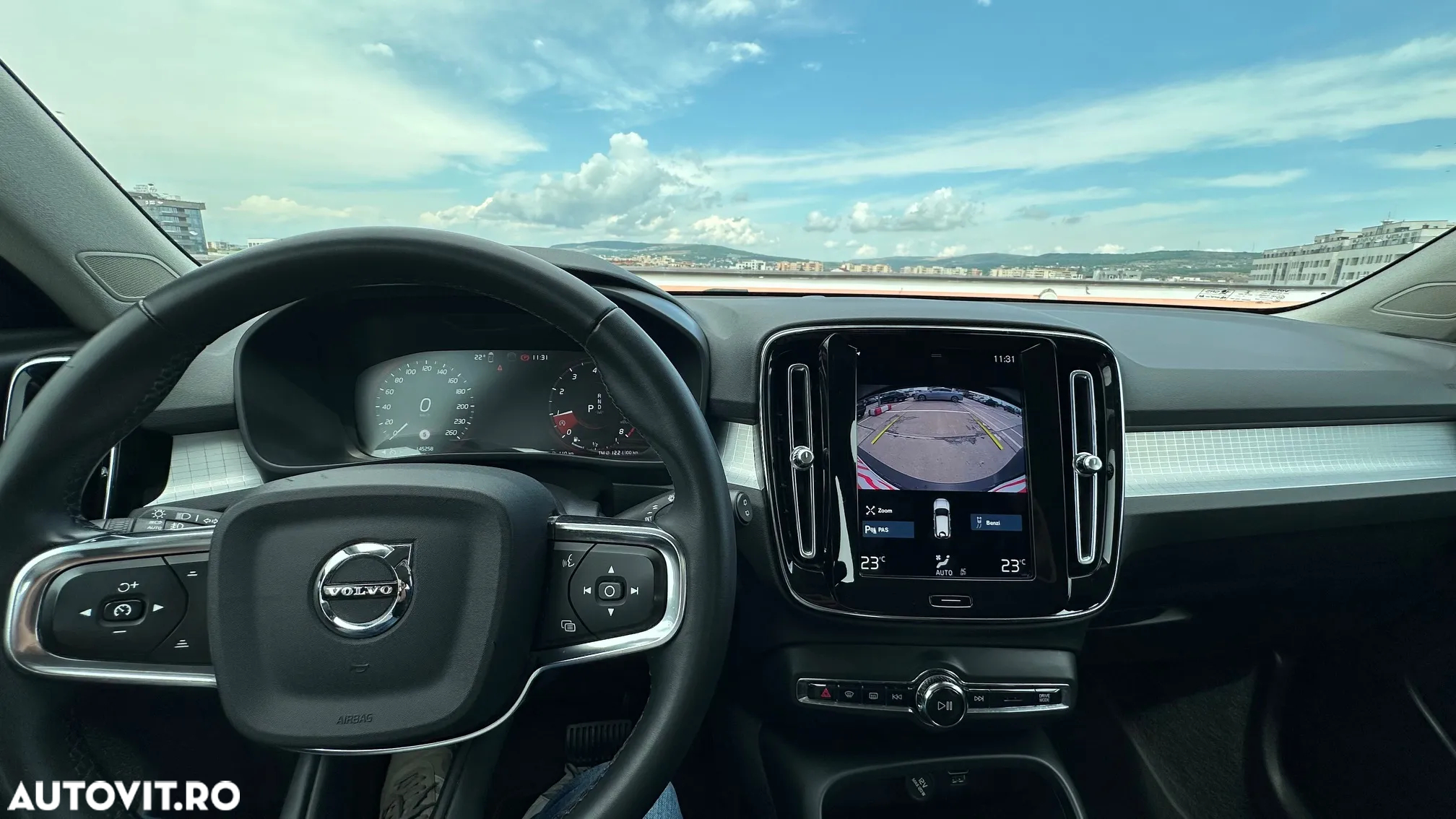 Volvo XC 40 T3 AT8 Momentum Pro - 10