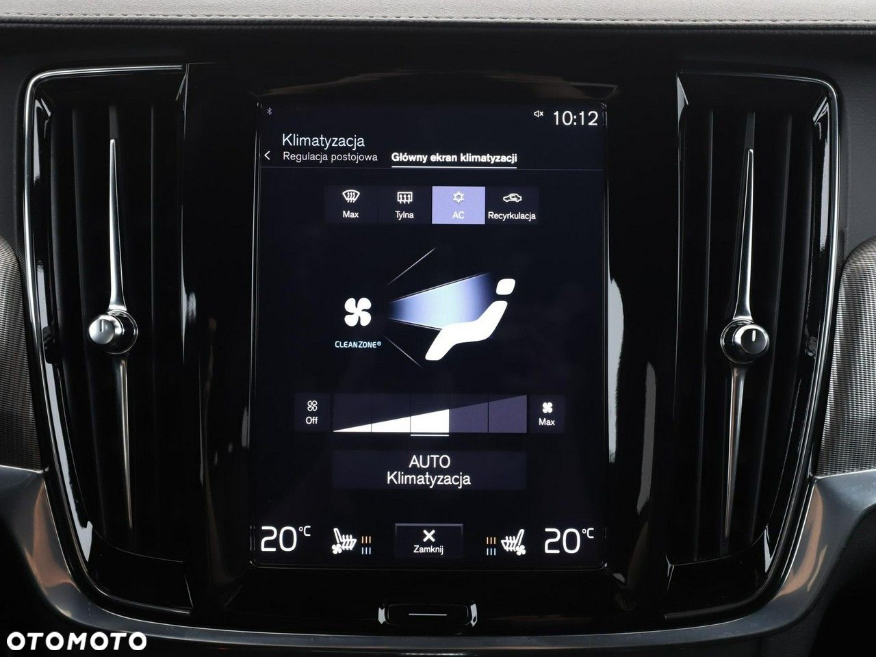 Volvo V90 D4 R-Design - 27
