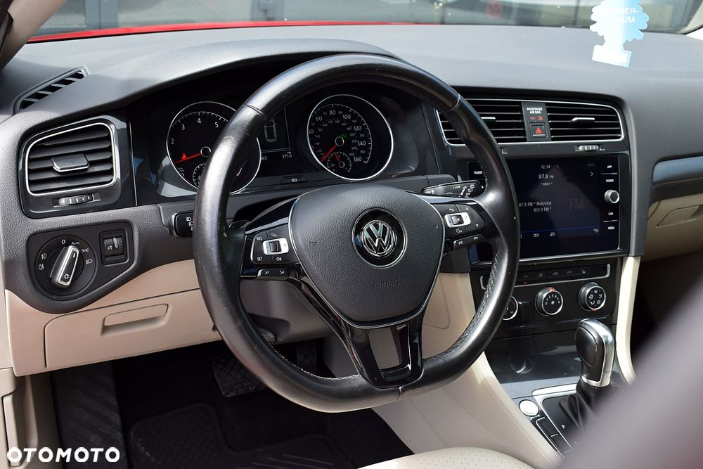Volkswagen Golf - 4