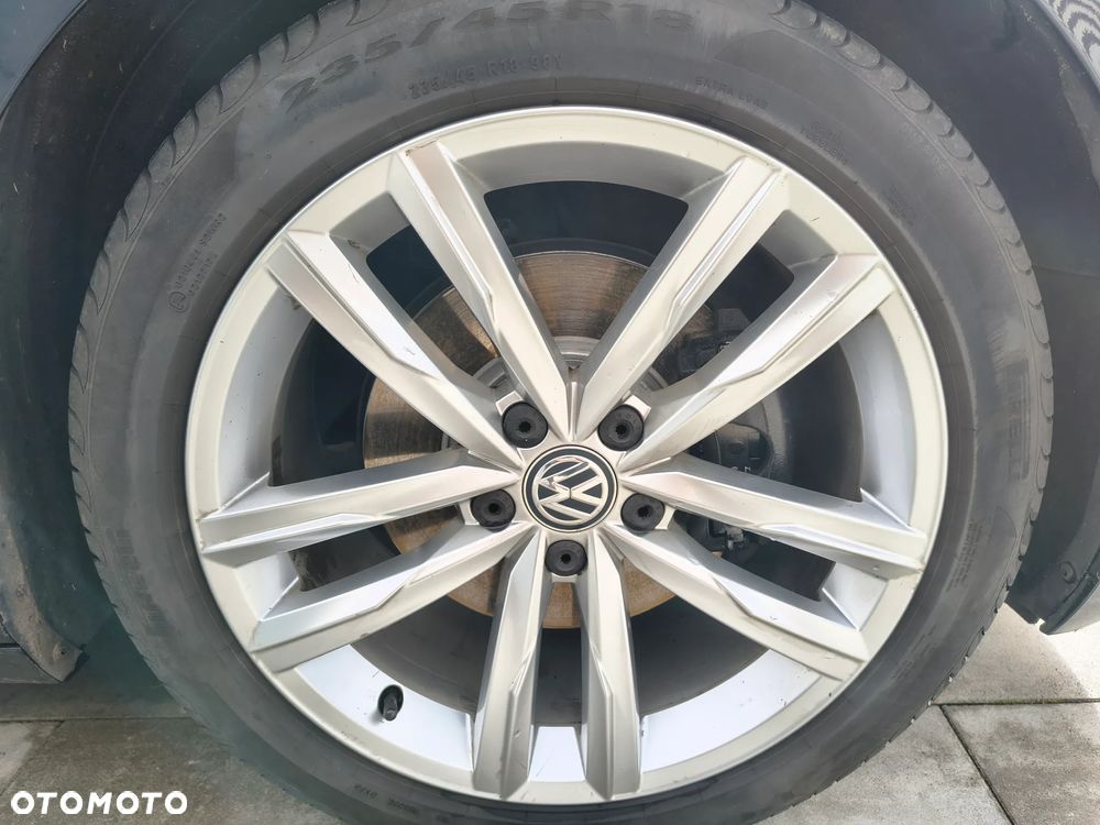 Volkswagen Passat 2.0 TDI BMT Highline - 22