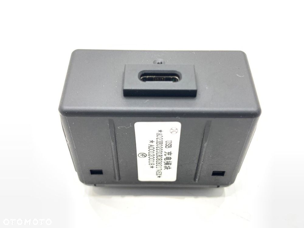 GNIAZDO USB C  BAIC X75 2020 - DCT 138 kW [188 KM] A00120018 - 2