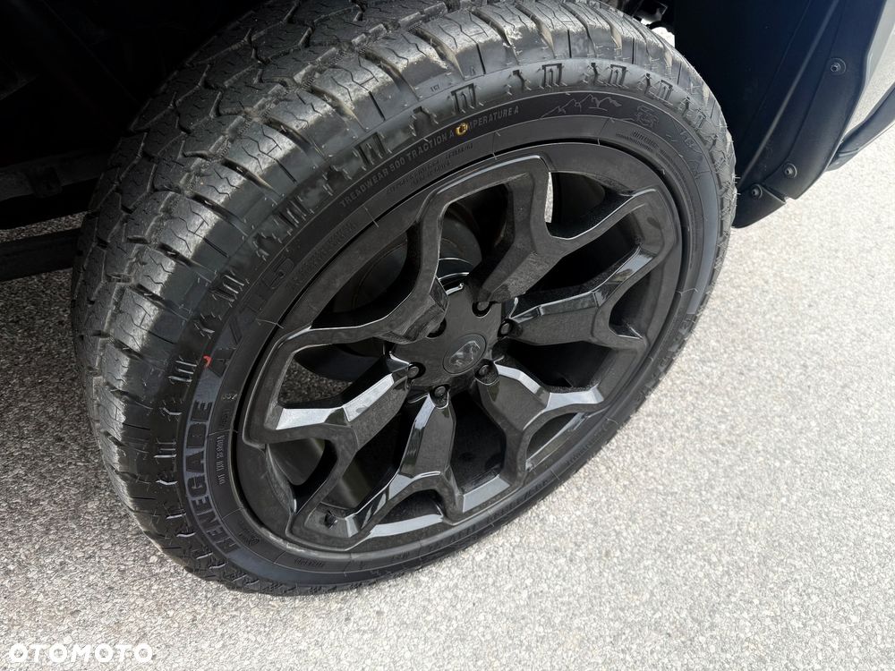 Dodge RAM 1500 5.7 4x4 - 22