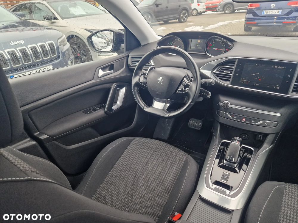 Peugeot 308 - 23