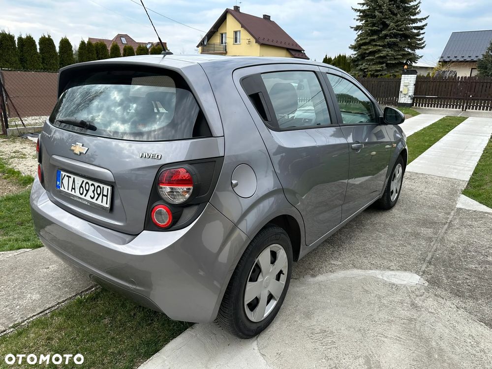 Chevrolet Aveo - 2