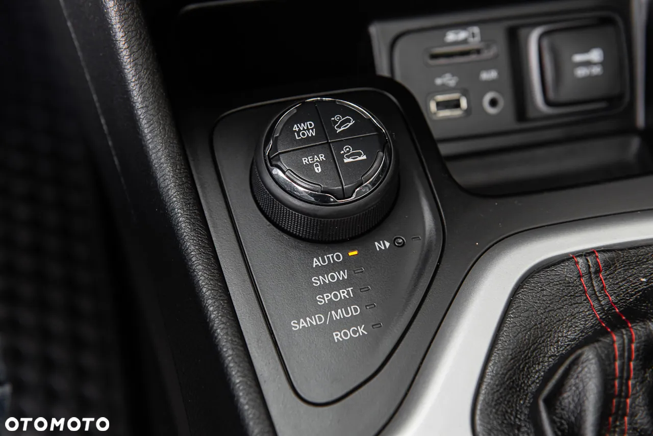 Jeep Cherokee 3.2 V6 Pentastar Active Drive Lock Autom Trailhawk - 22