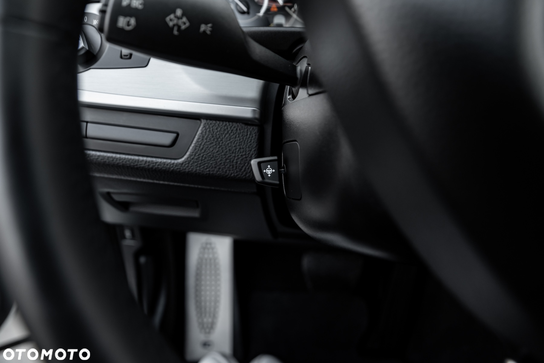 BMW Seria 5 M550d xDrive Touring Sport-Aut - 32