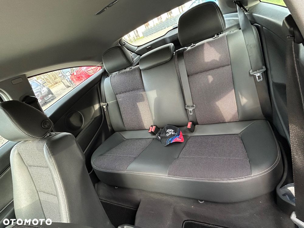 Opel Astra 2.0 T Cosmo - 32