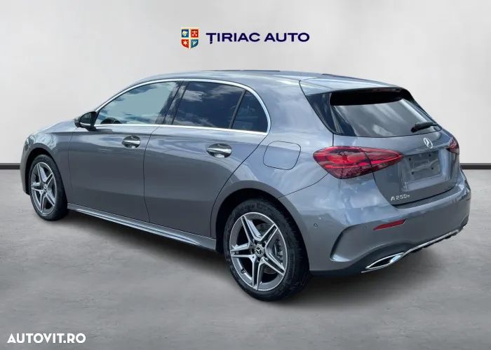 Mercedes-Benz A - 3