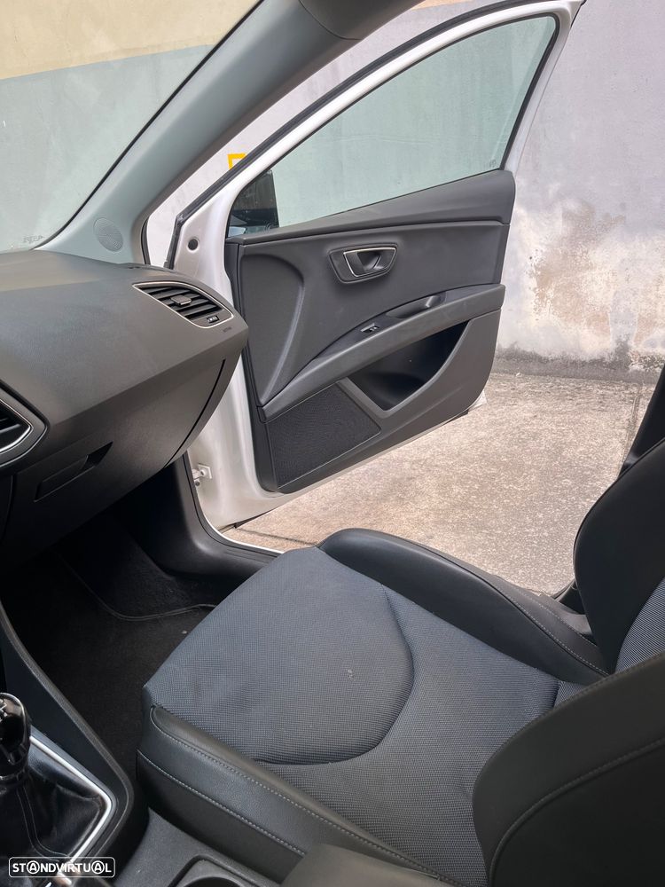 SEAT Leon 1.6 TDI DPF Ecomotive Style - 32