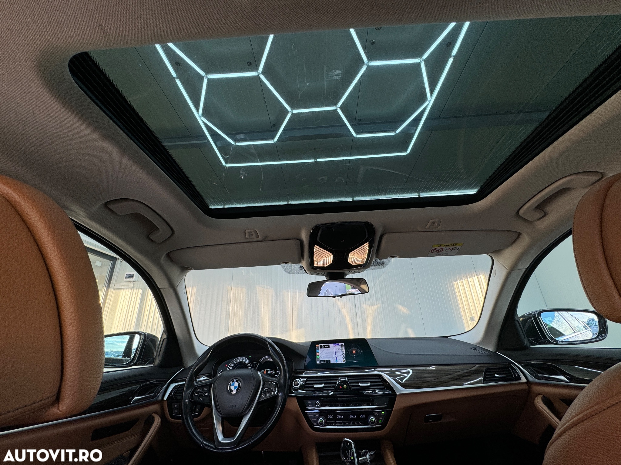 BMW Seria 5 530e xDrive AT PHEV - 31