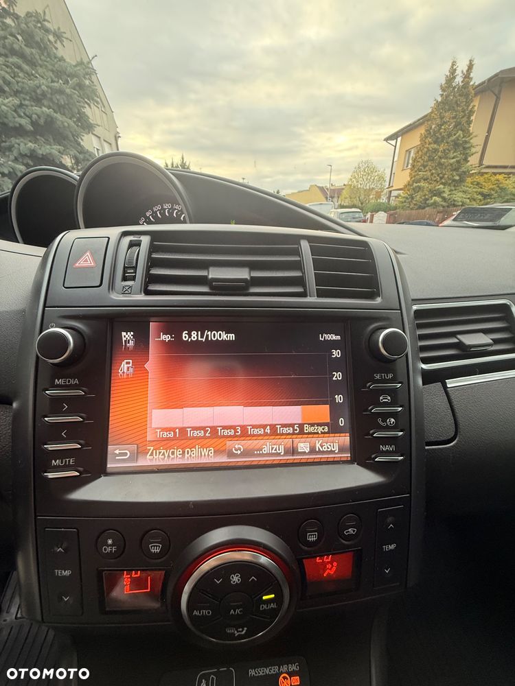 Toyota Verso - 4