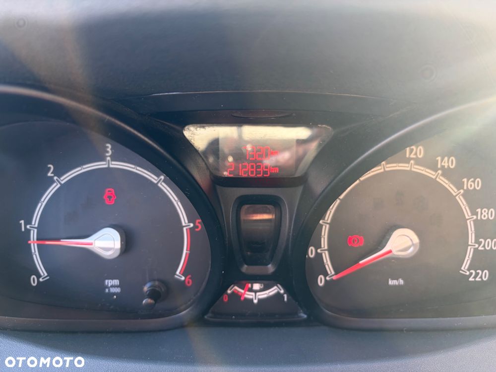 Ford Fiesta 1.6 TDCi Trend - 8