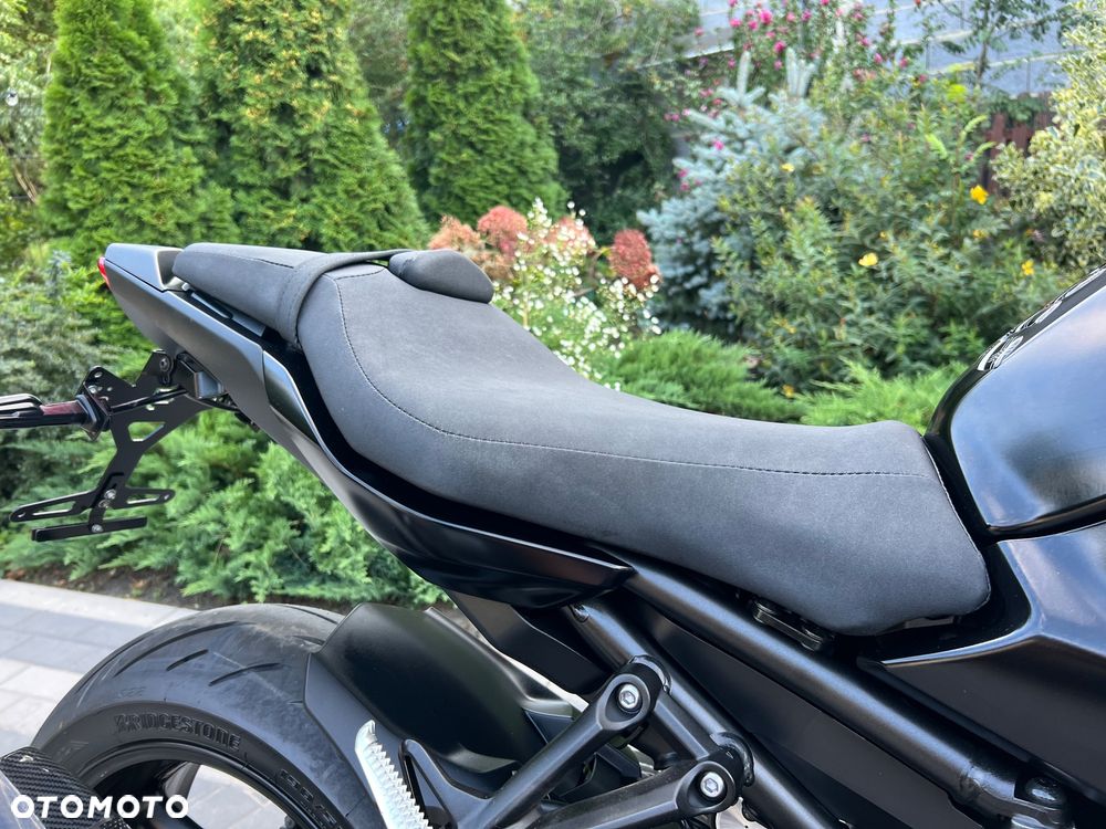 Yamaha MT - 16