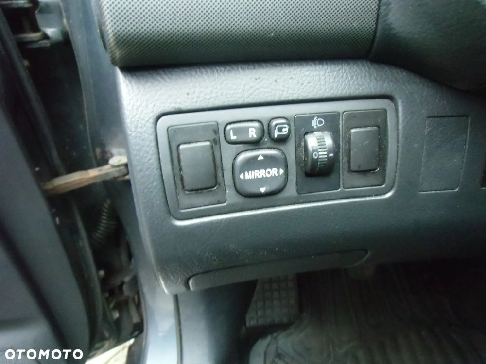 Toyota Avensis 2.2 D-CAT Executive - 20