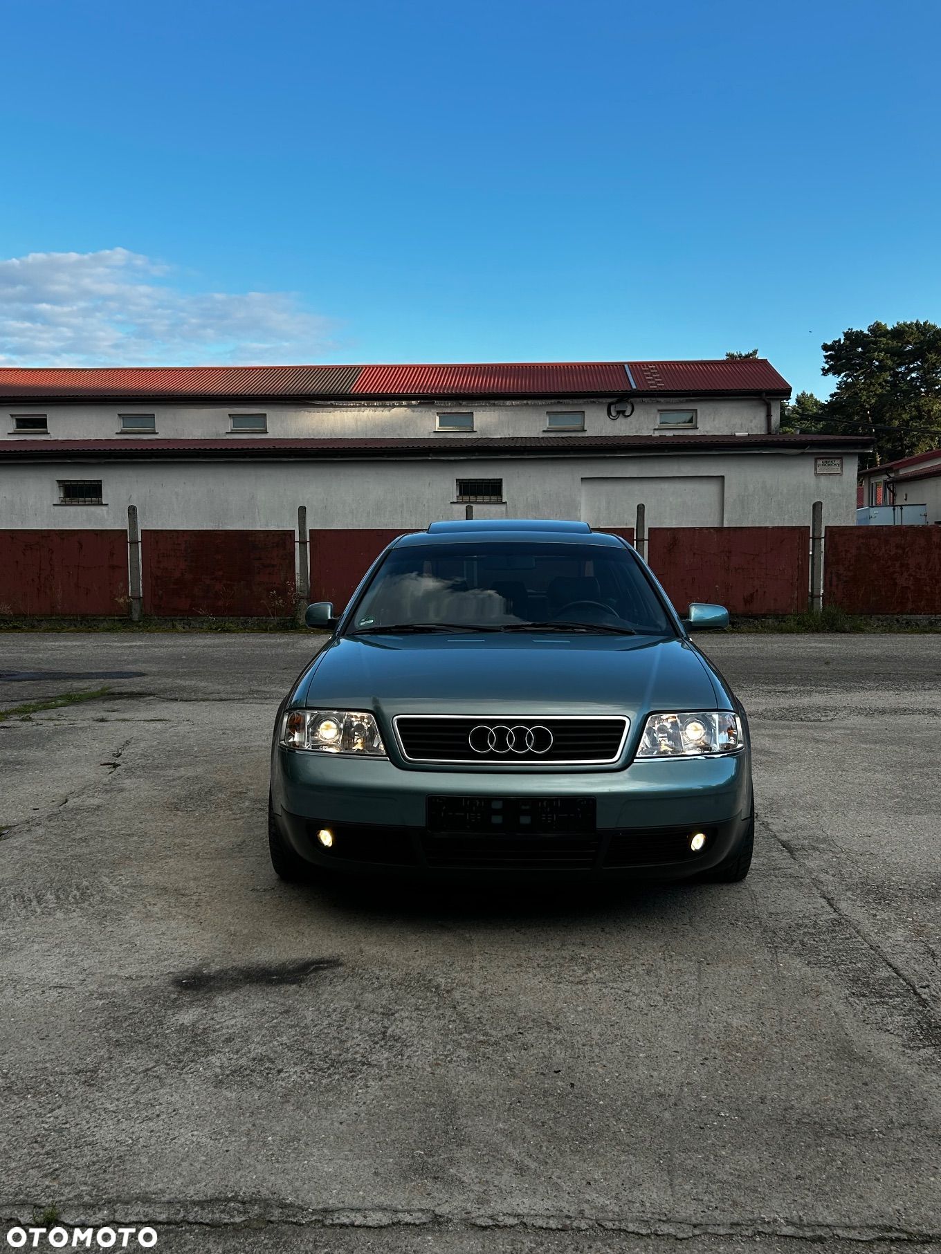 Audi A6 2.4 - 1