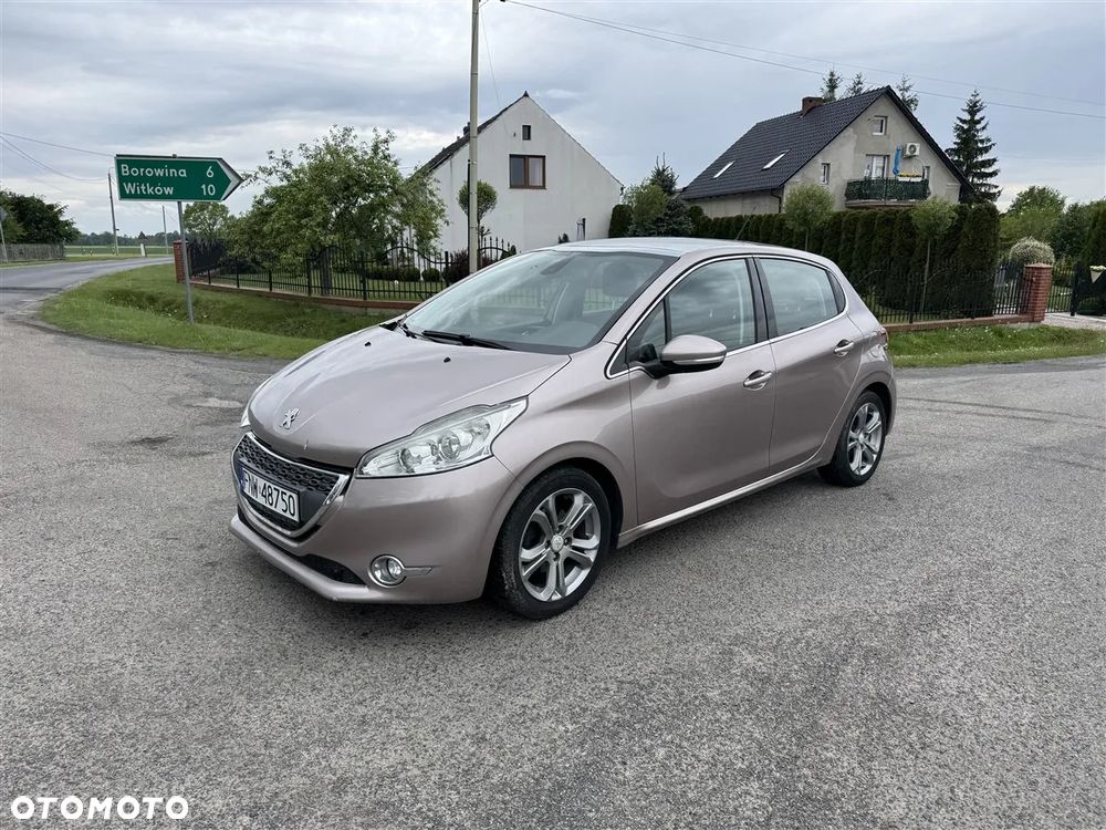 Peugeot 208 - 3