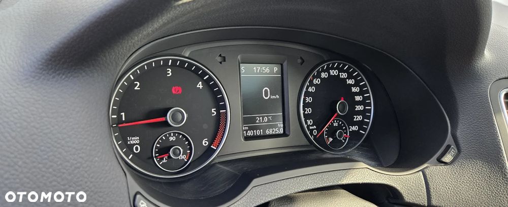 Volkswagen Sharan 2.0 TDI BMT Comfortline DSG - 23