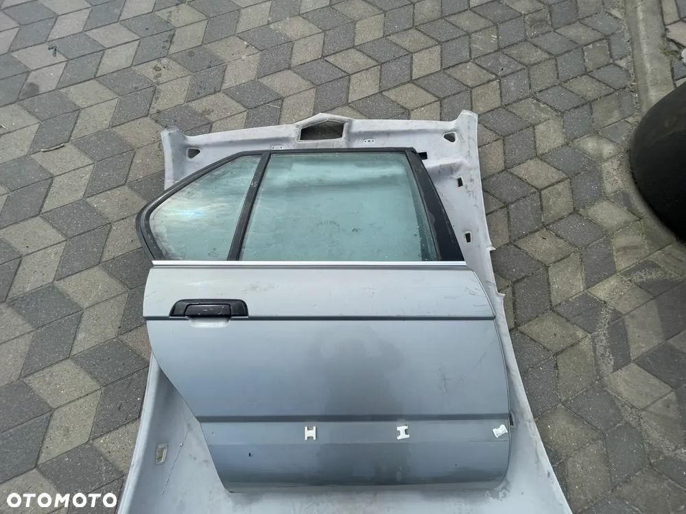 Bmw E32 Drzwi prawe tył - 1