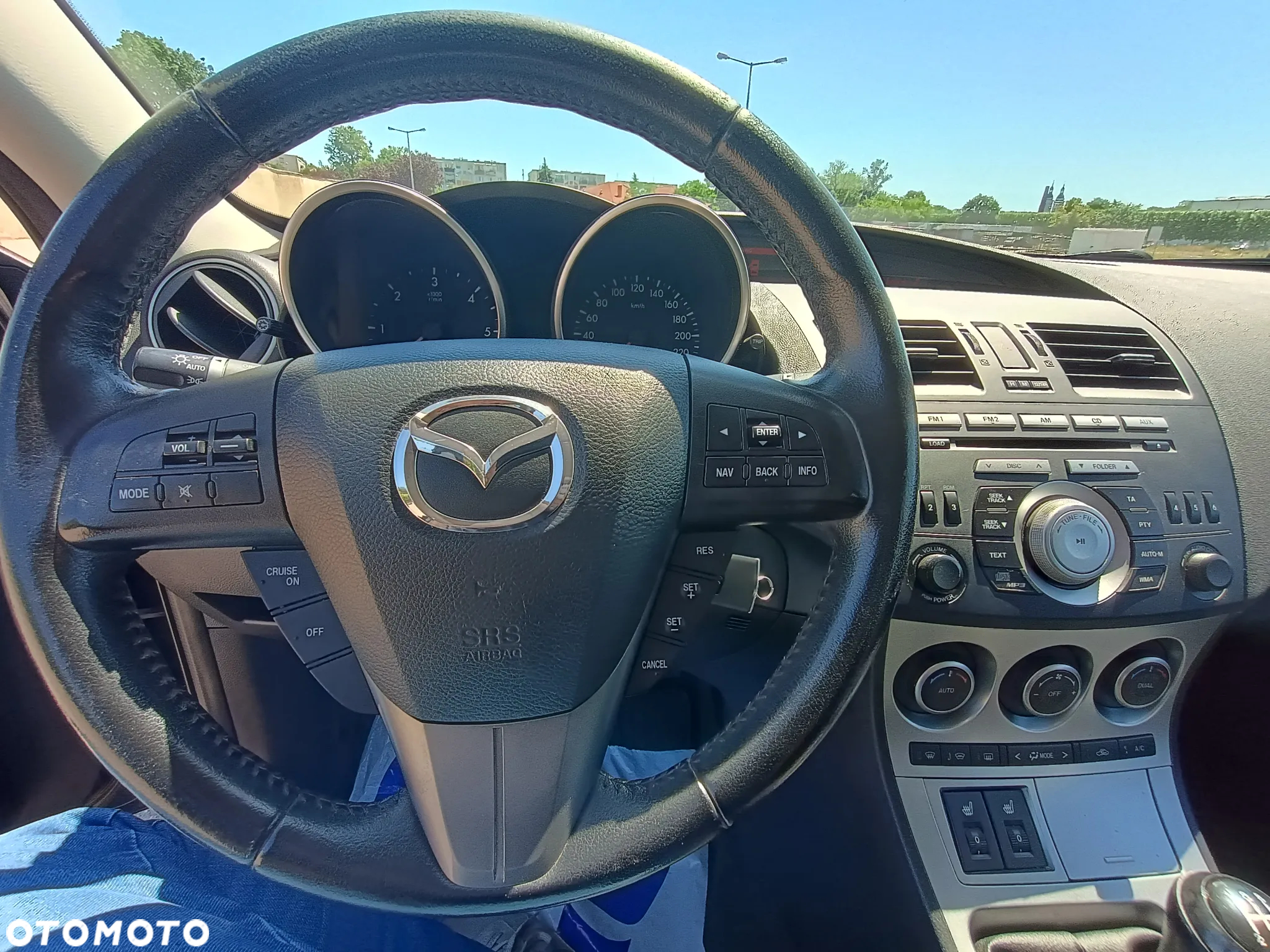 Mazda 3 1.6 CD Exclusive + - 11