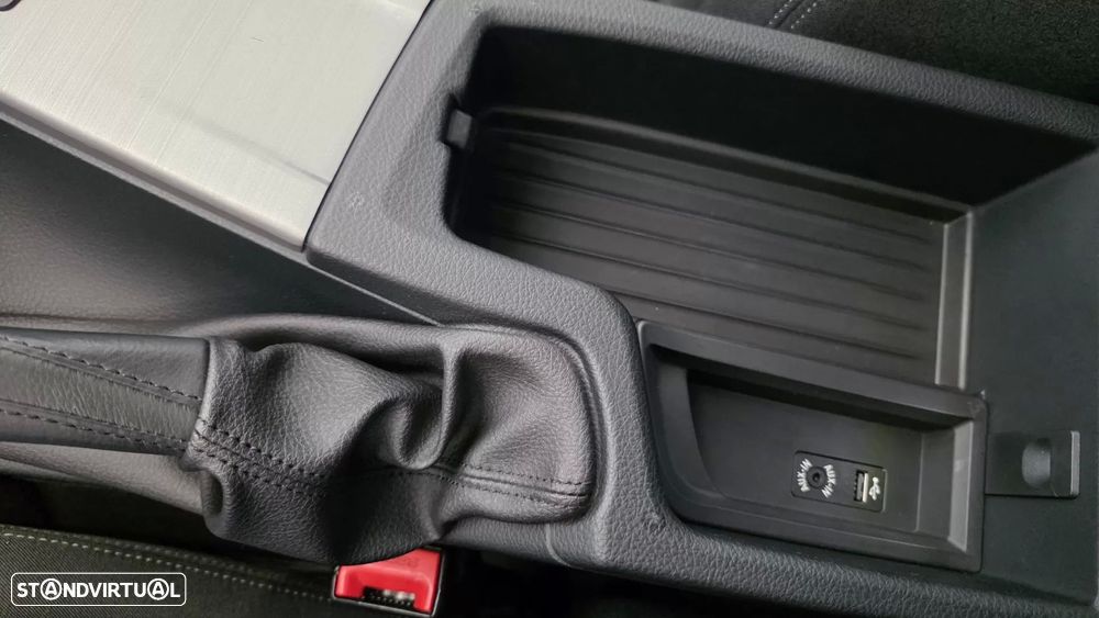 BMW 318 d Line Sport Auto - 44