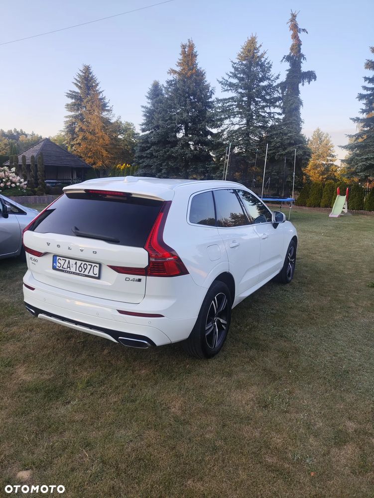 Volvo XC 60 D4 AWD R-Design - 4