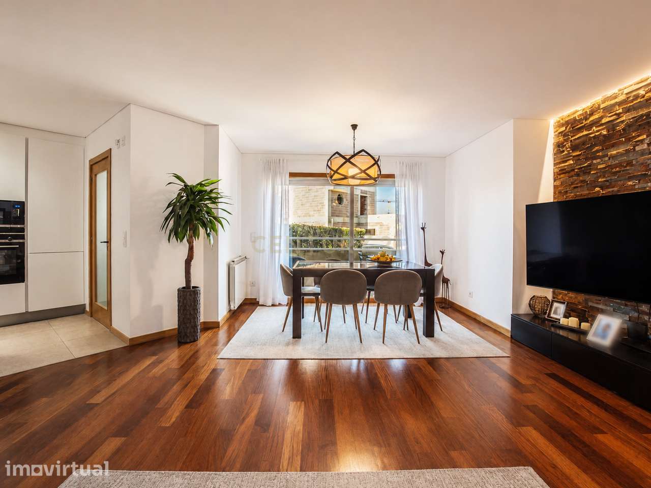 Apartamento T3 com Terraço, Piscina e Garagem – A 200 Metros da Praia - Grande imagem: 5/39
