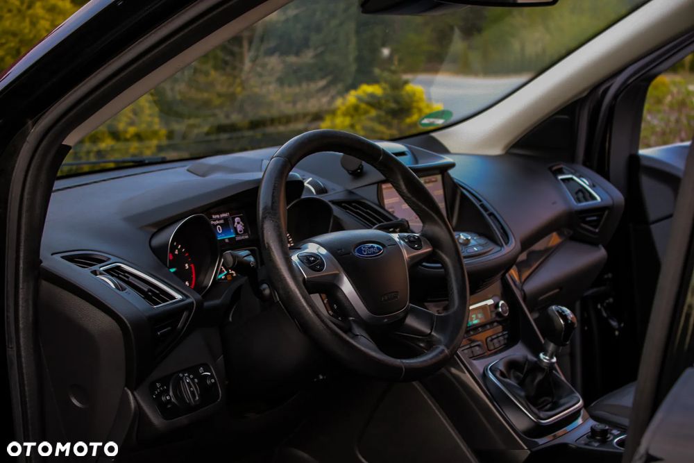 Ford Kuga 2.0 TDCi 2x4 Titanium - 31