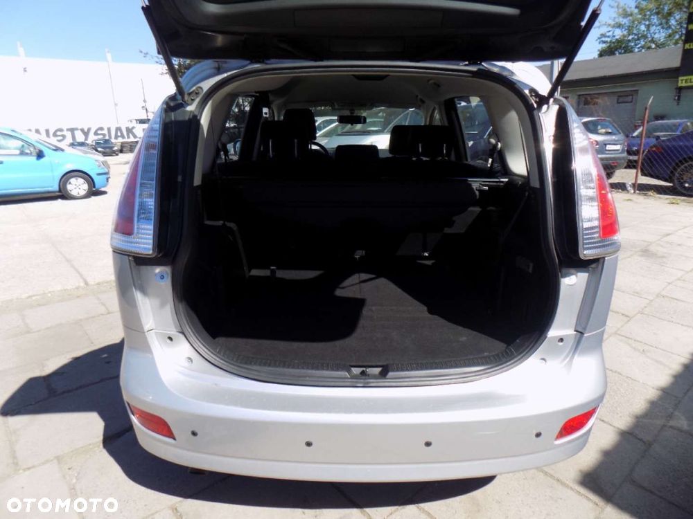 Mazda 5 - 8
