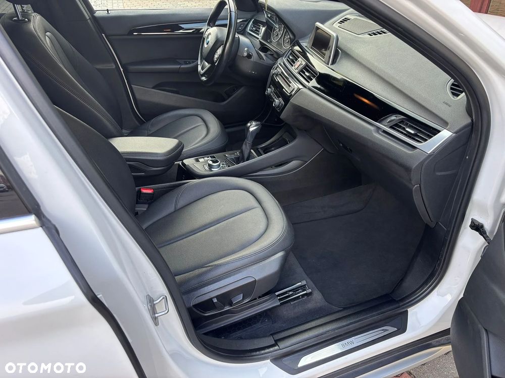 BMW X1 xDrive25i xLine - 16