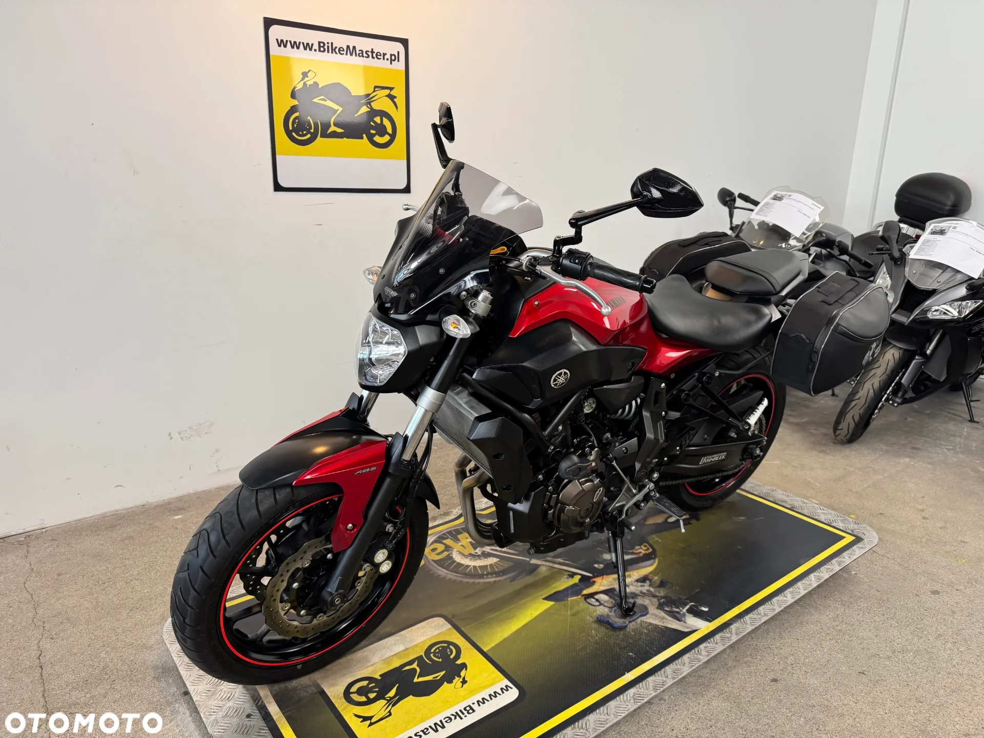 Yamaha MT - 4