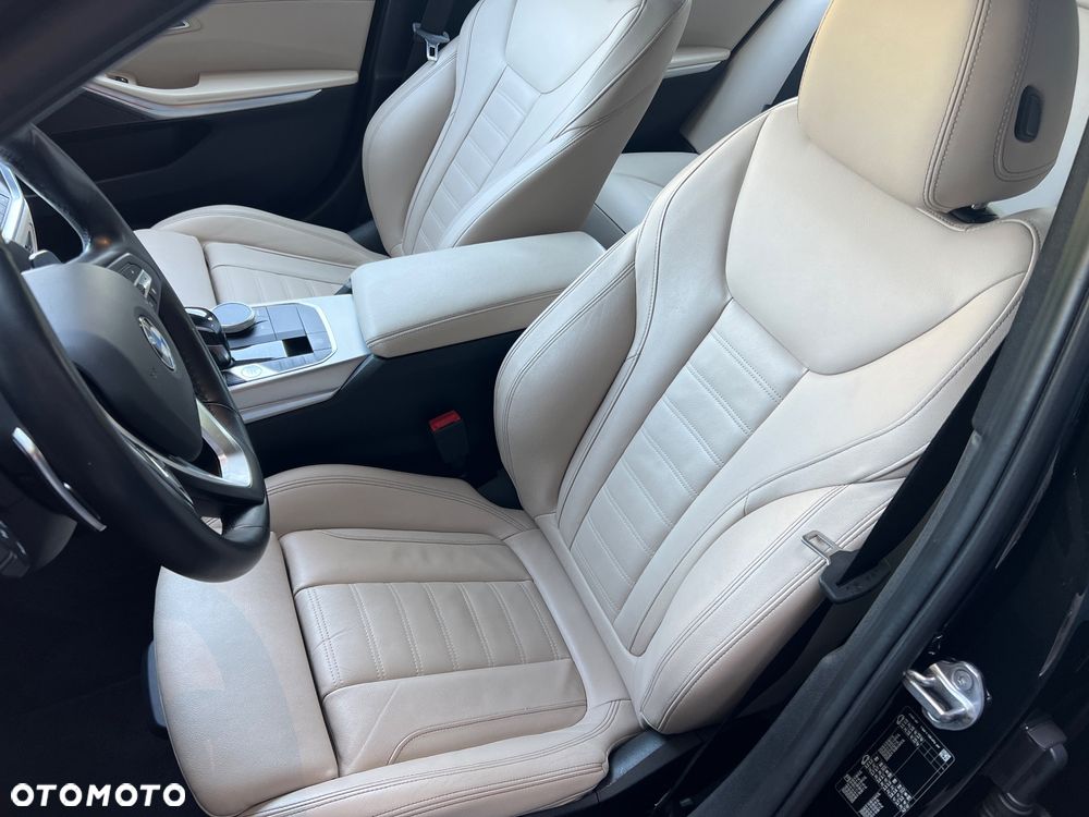 BMW Seria 3 320d Luxury Line sport - 14