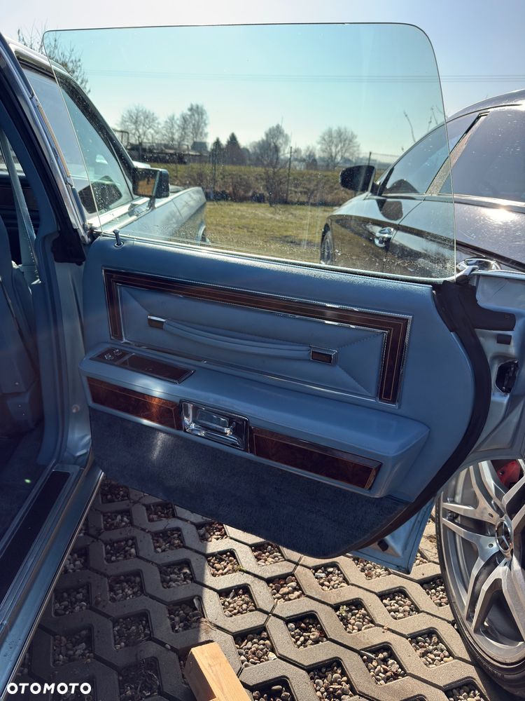 Lincoln Continental - 12