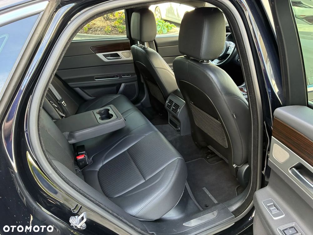 Jaguar XF 20t Prestige - 18