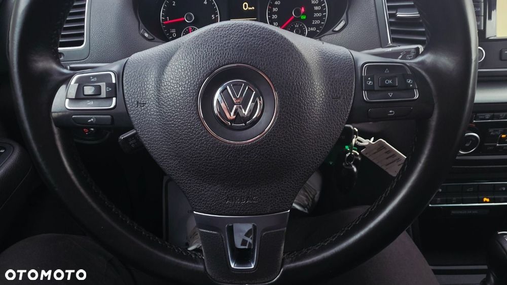 Volkswagen Sharan 2.0 TDI DSG Highline - 16