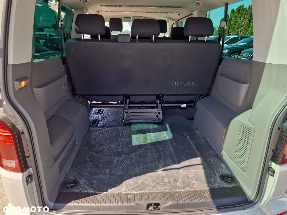 Volkswagen Caravelle - 18