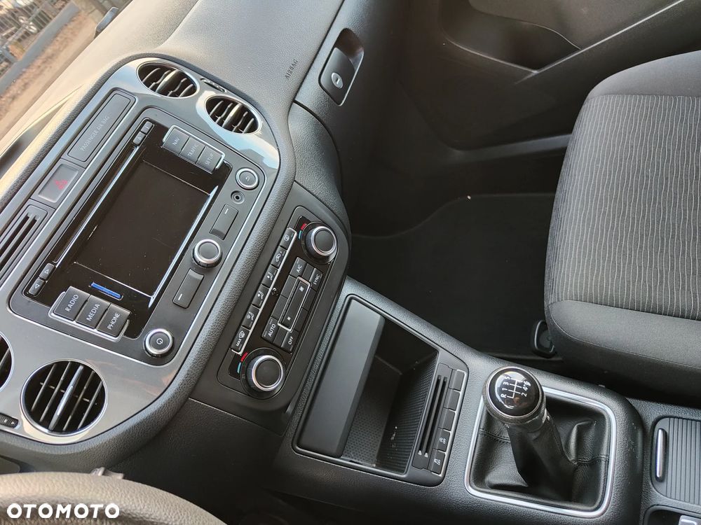 Volkswagen Tiguan 2.0 TDI DPF BlueMotion Technology Trend & Fun - 27