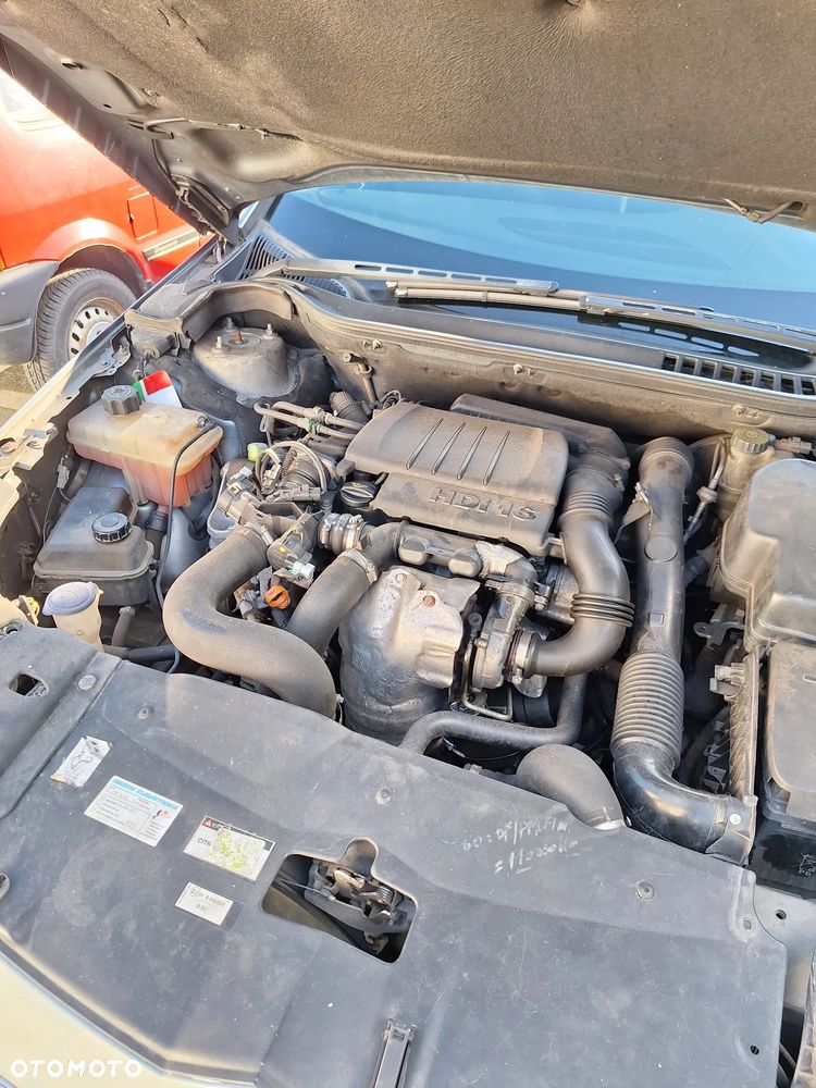 Citroën C5 1.6 HDi Dynamique - 9