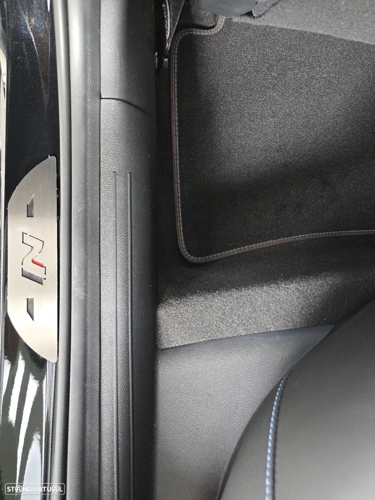 Hyundai i20 N 1.6 T-GDi Performance Pack+TT - 18