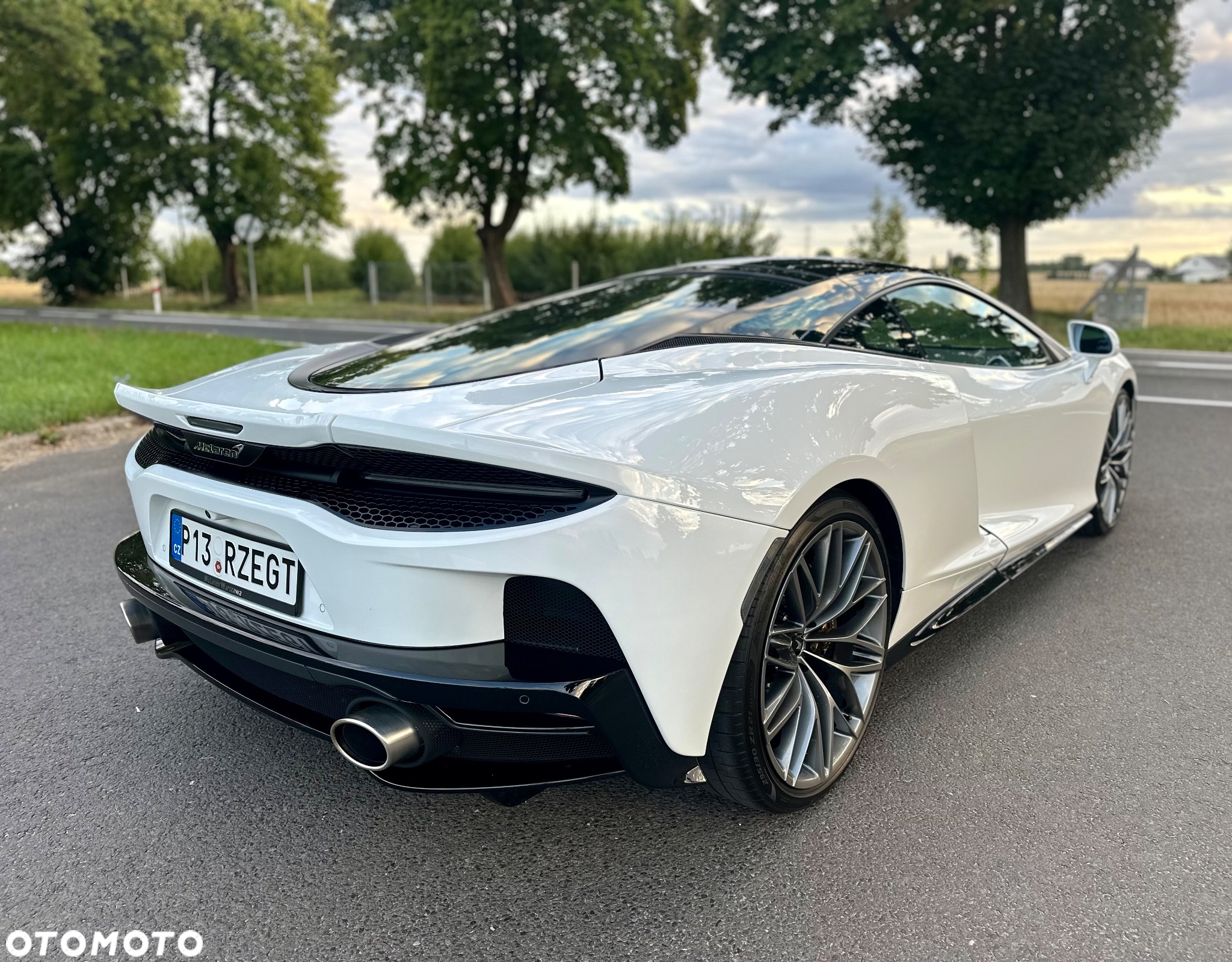 McLaren GT Standard - 12
