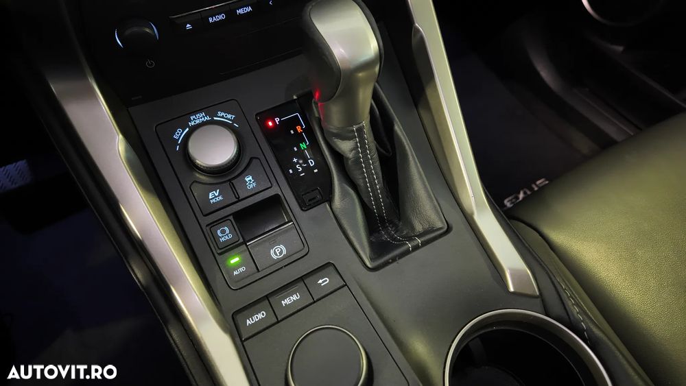 Lexus Seria NX 300h E-FOUR Executive Line - 23