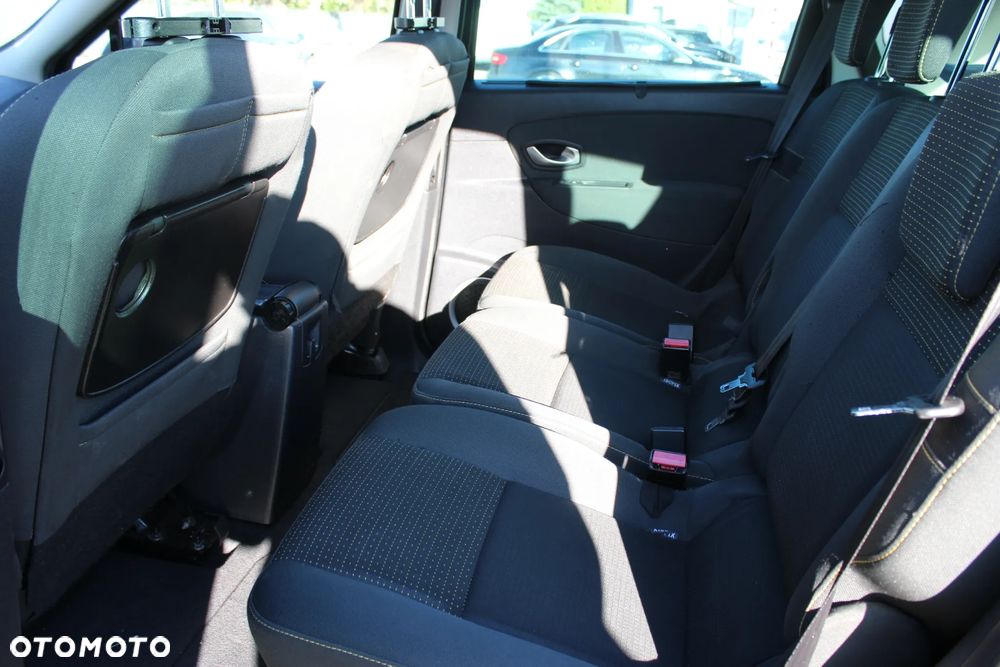 Renault Scenic 1.6 16V Limited - 10