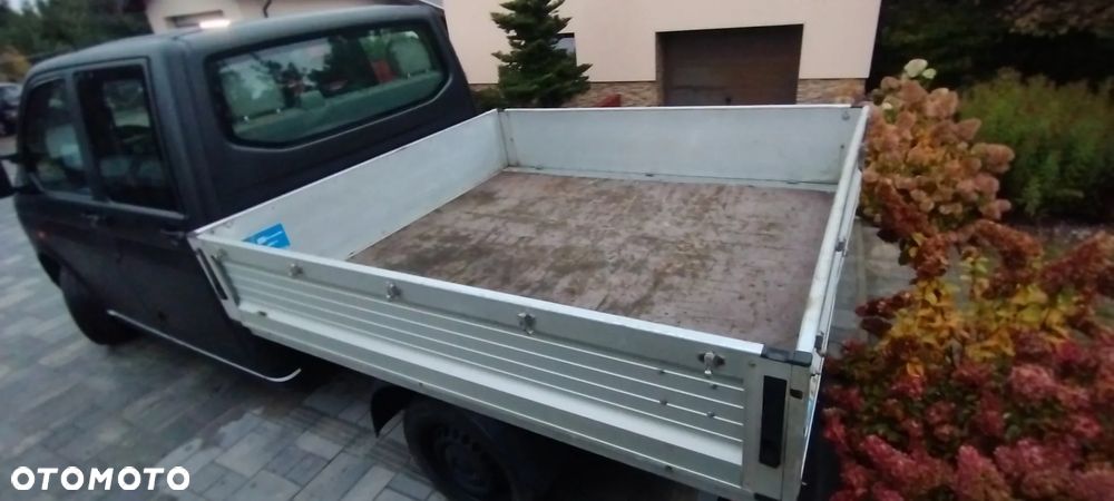 Volkswagen T5 - 15