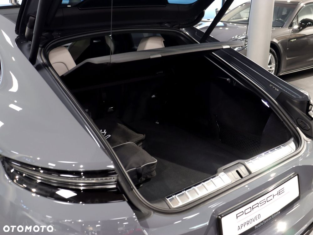 Porsche Panamera 4 E-Hybrid PHEV - 31