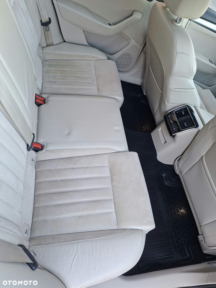 Skoda Superb 2.0 TDI Style DSG - 13