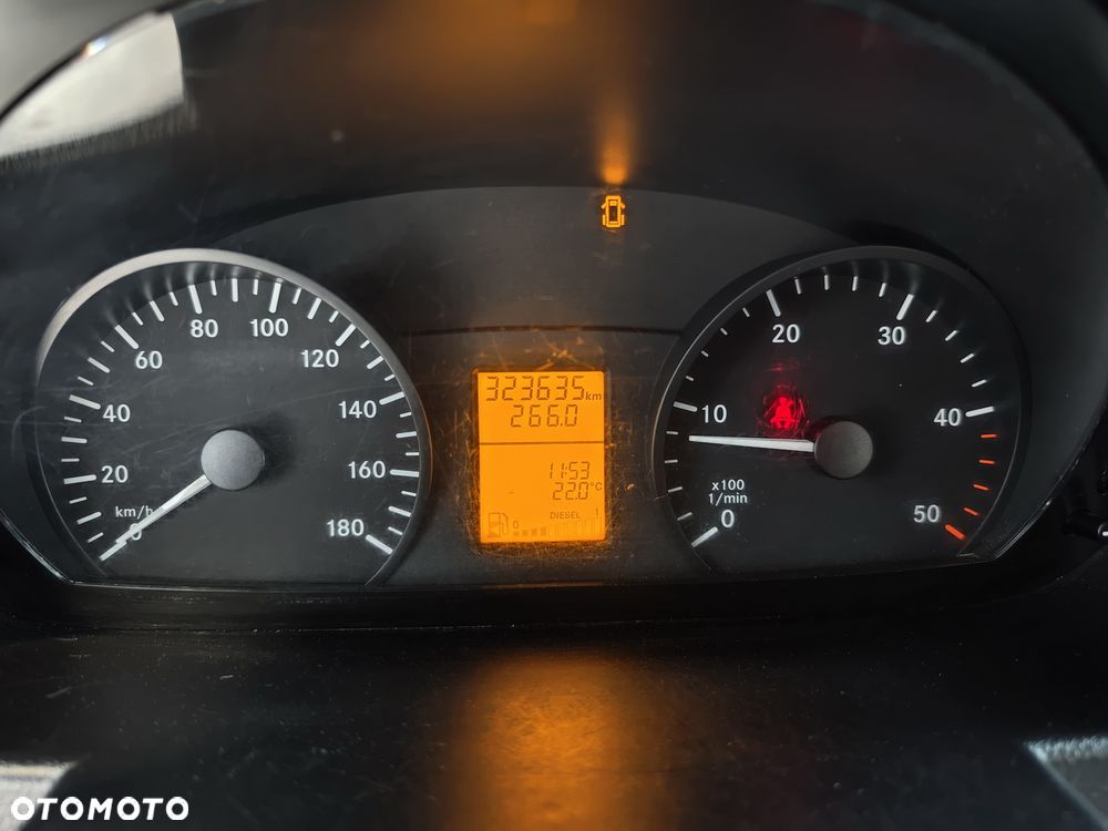 Mercedes-Benz Sprinter - 24