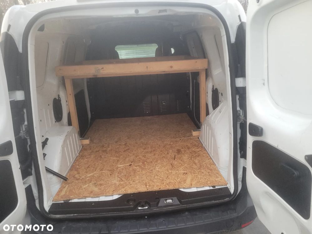 Dacia Dokker 1.6 MPI 85 - 6