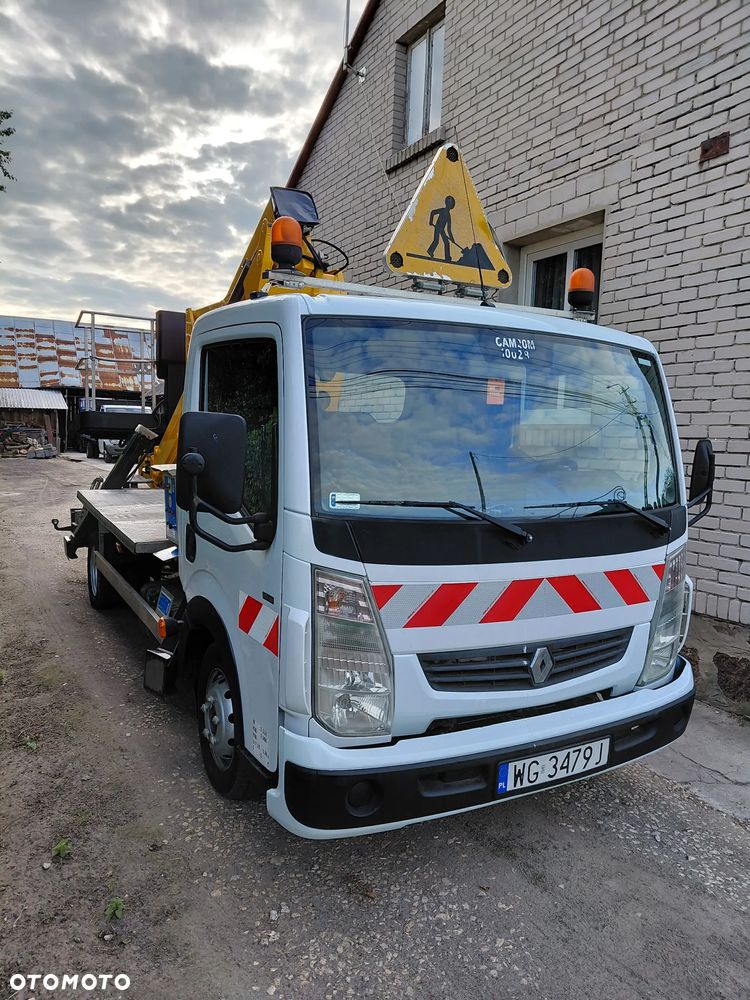 Renault Maxity - 2