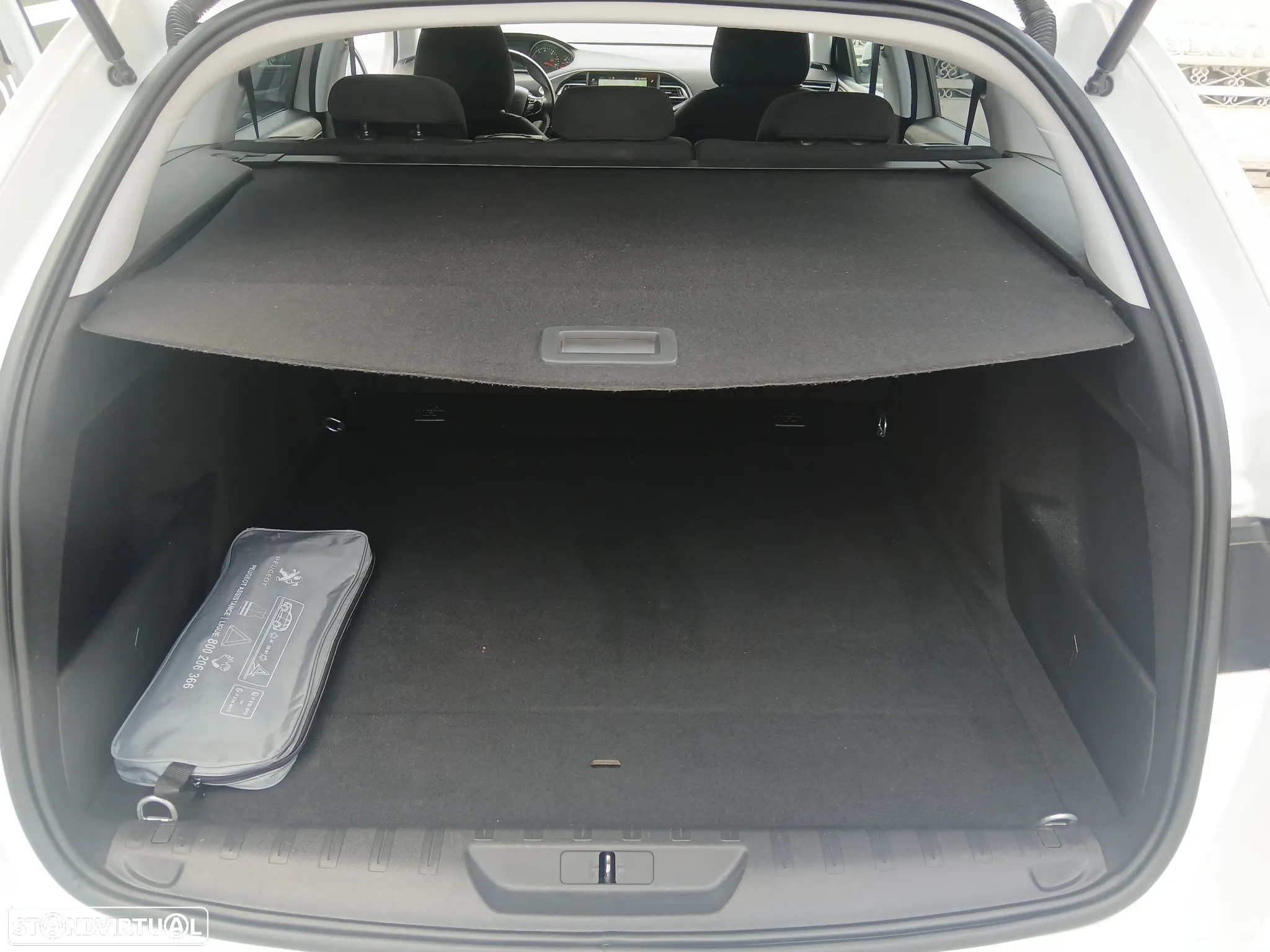 Peugeot 308 SW 1.5 BlueHDi Style - 37