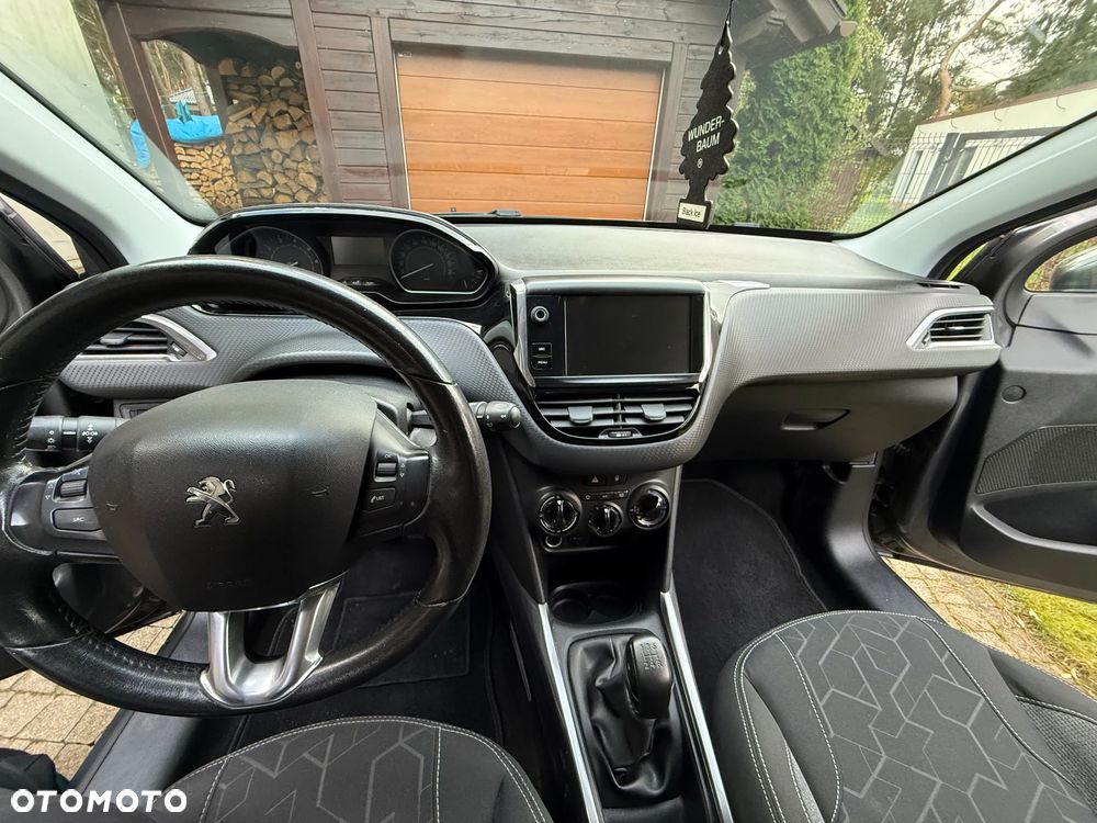 Peugeot 2008 1.2 Pure Tech Active S&S - 5