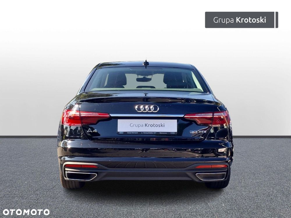 Audi A4 Limousine - 4